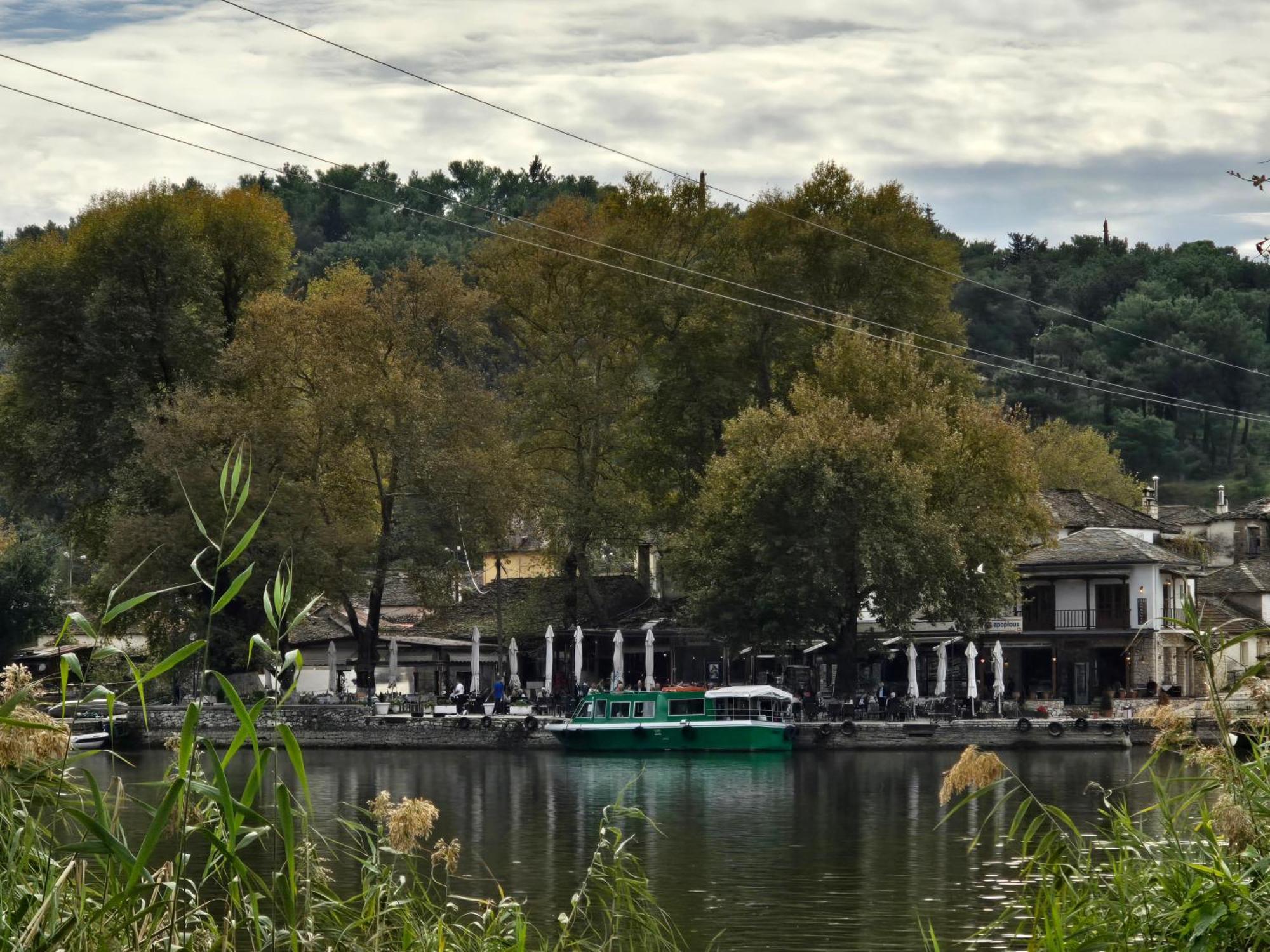 Cave Apartments Ioannina Bagian luar foto